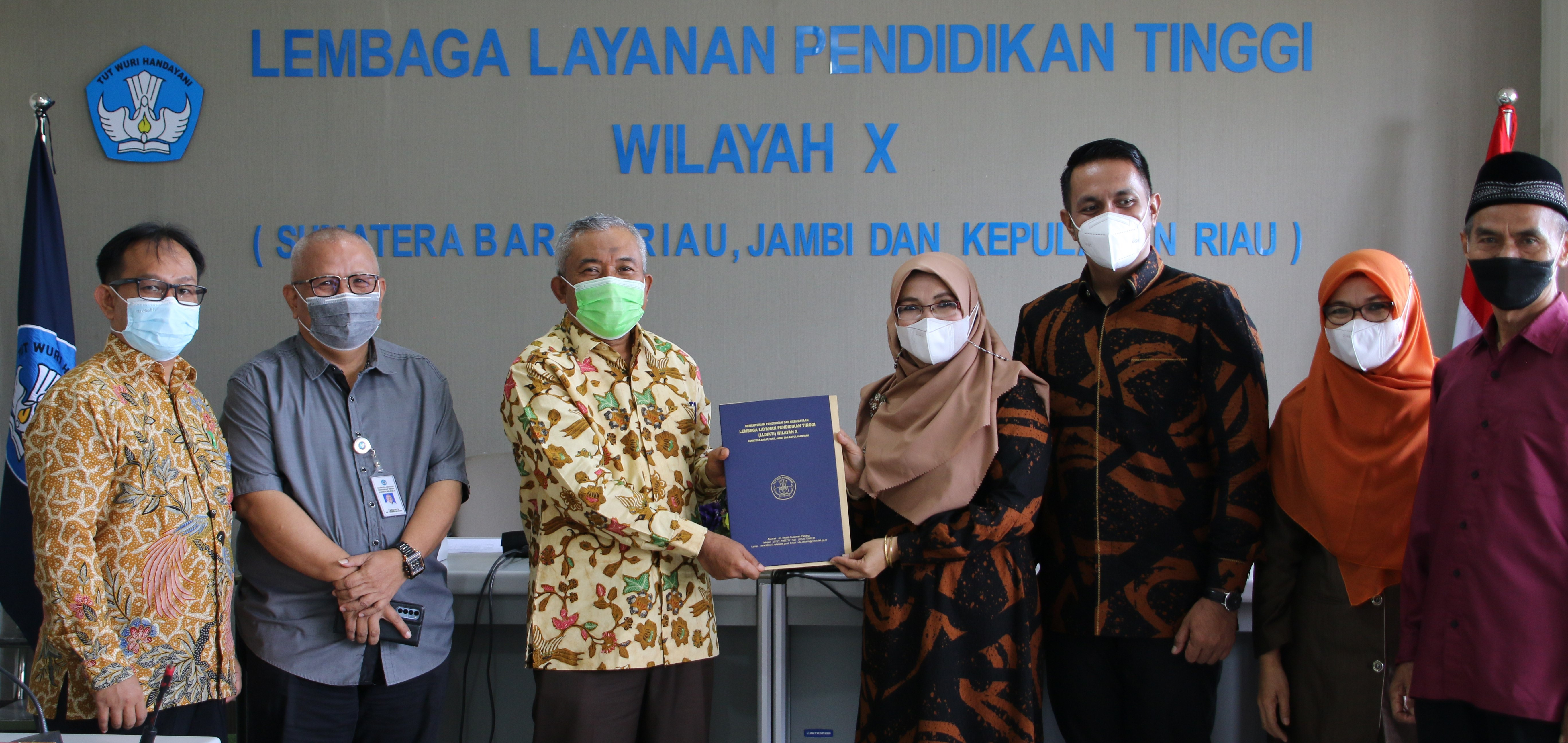 Penyatuan Perguruan Tinggi STIKes Yarsi Sumatera Barat ke Universitas Mohammad Natsir Bukittinggi